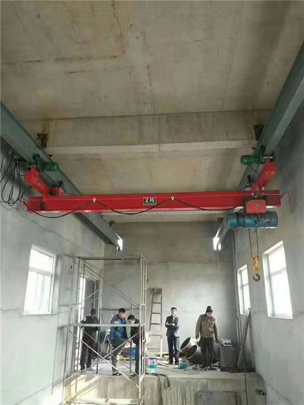 吊掛起重機